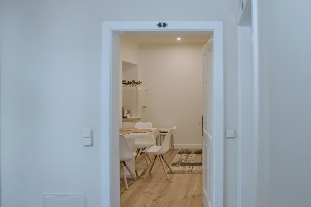 Pink Lotus Apartment Vienna Luaran gambar